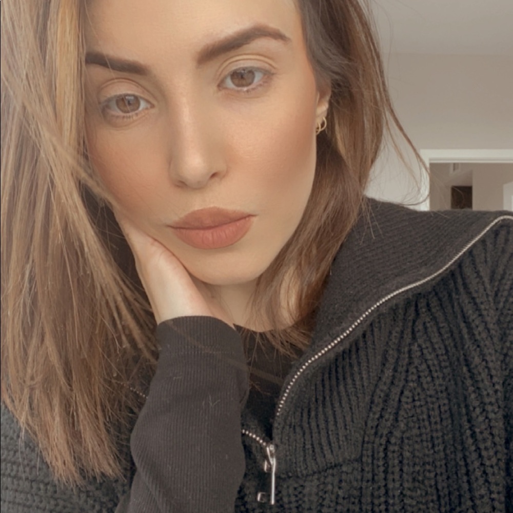 Meet your Posher, Veronica